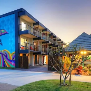 Freedom Backpackers Rainbow Hostal